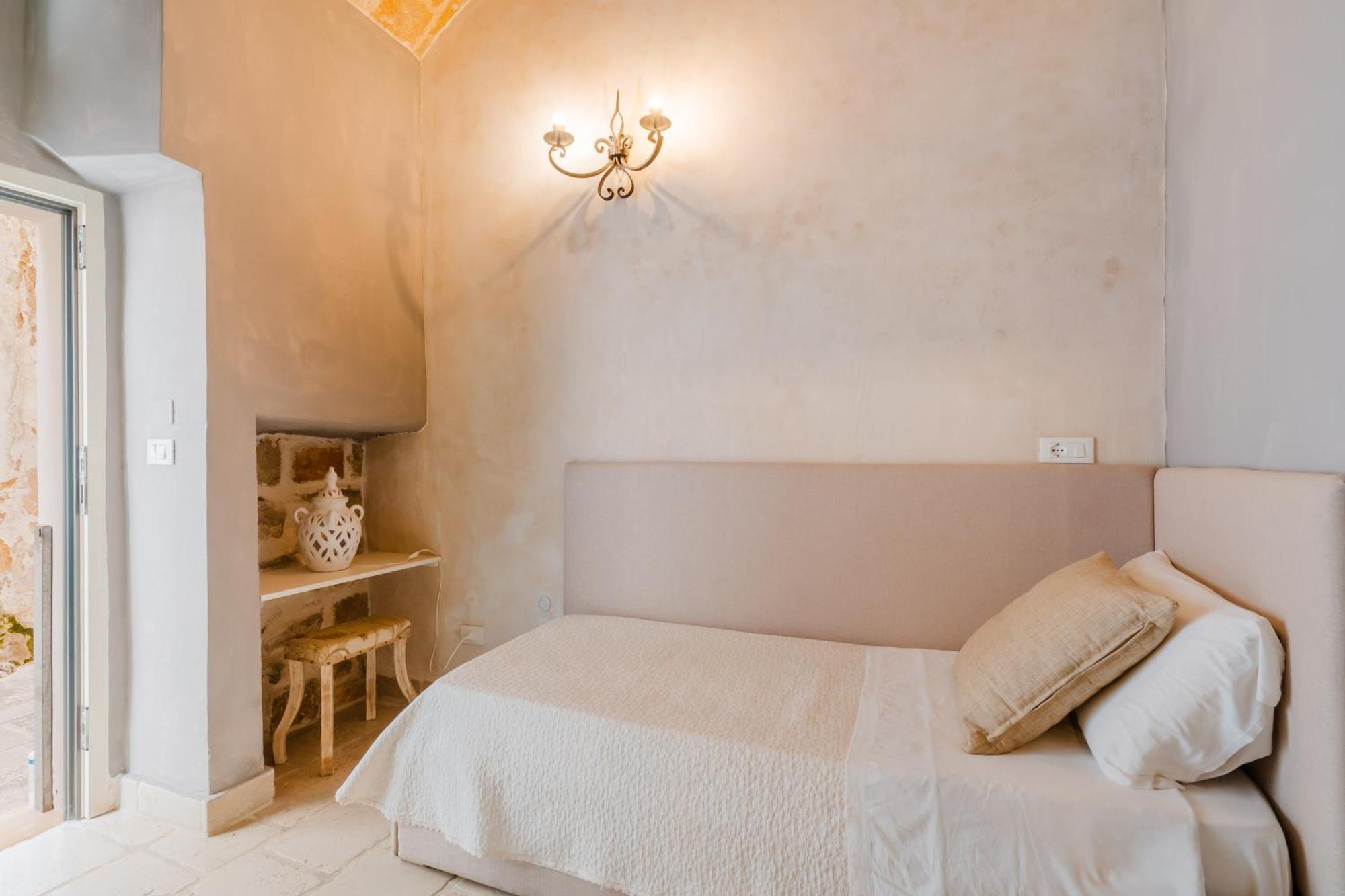 Relais La Casa Del Poeta Bed & Breakfast Gallipoli Exterior photo